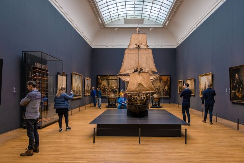 Quiet gallery interior